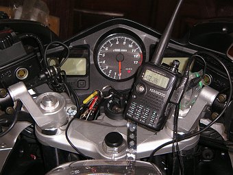 @t}-1